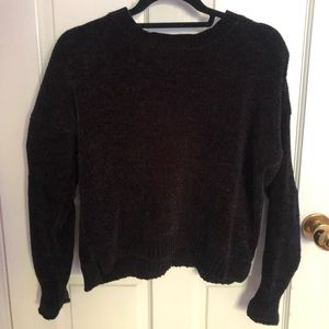 Black sweater ambiance apparel